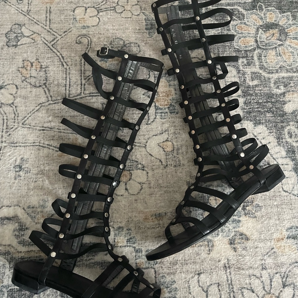 Stuart Weitzman Black Napa Gladiator Sandals size 7.5